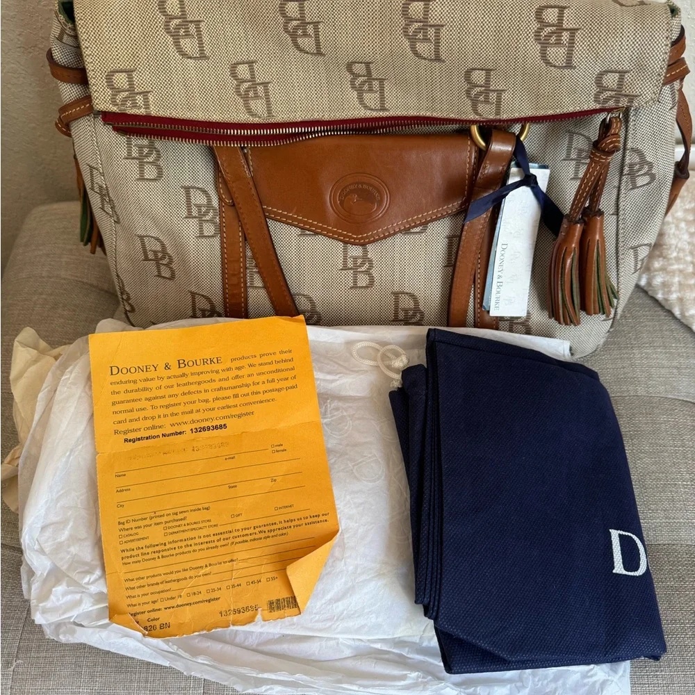 Dooney & Bourke reposhing this